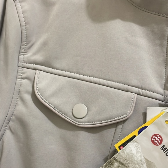 Misty Mountain gray jacket (sz l) - Picture 8 of 15